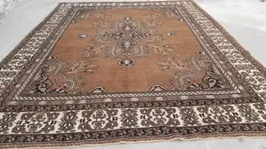 Vintage Brown Persian Shiraz 10